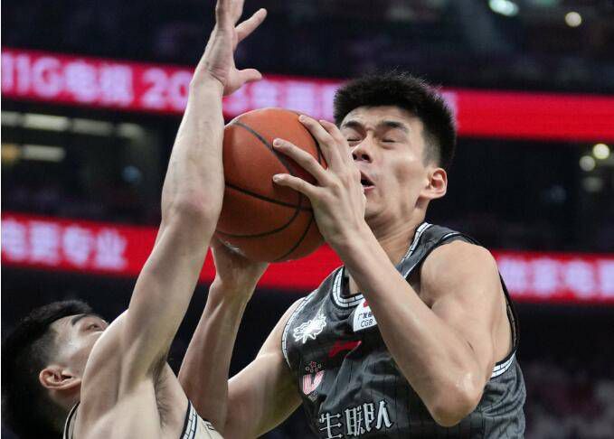 岛上快乐的夫妻